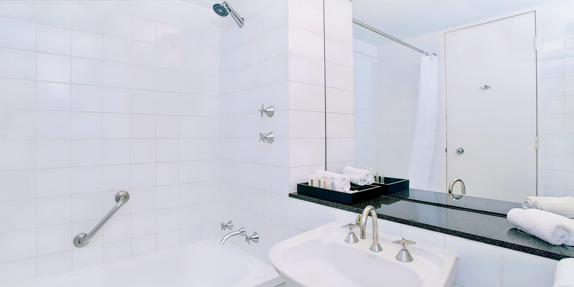 Crowne Plaza Canberra, an IHG Hotel