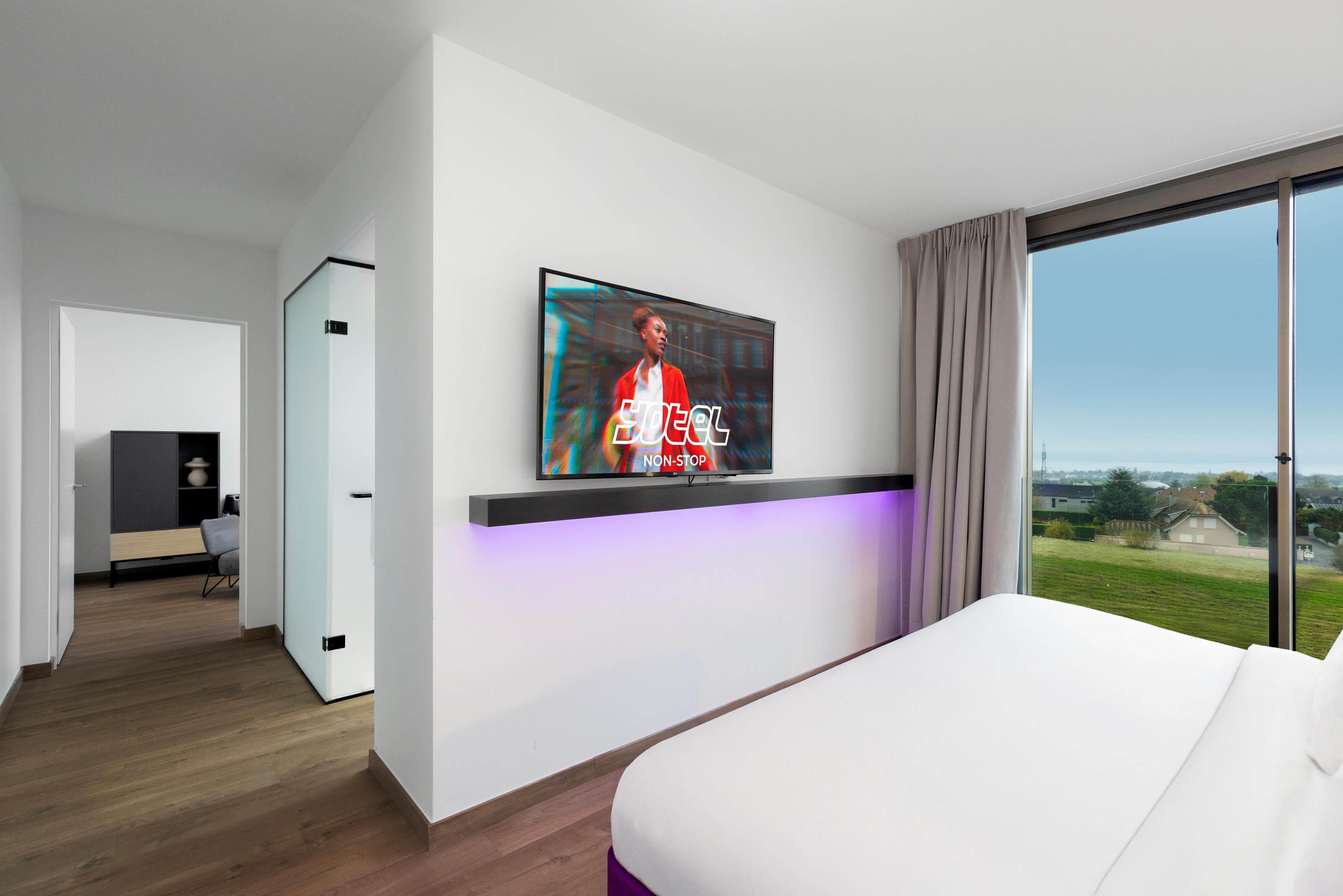 Yotel Lake Geneva