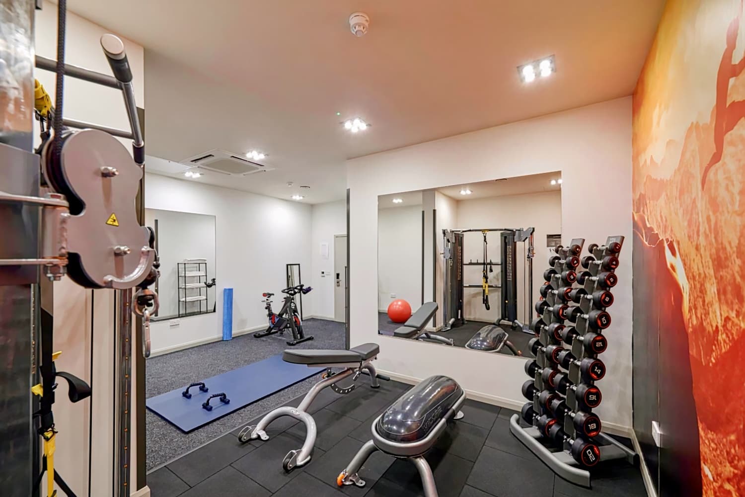 The Lodge Hotel - Putney