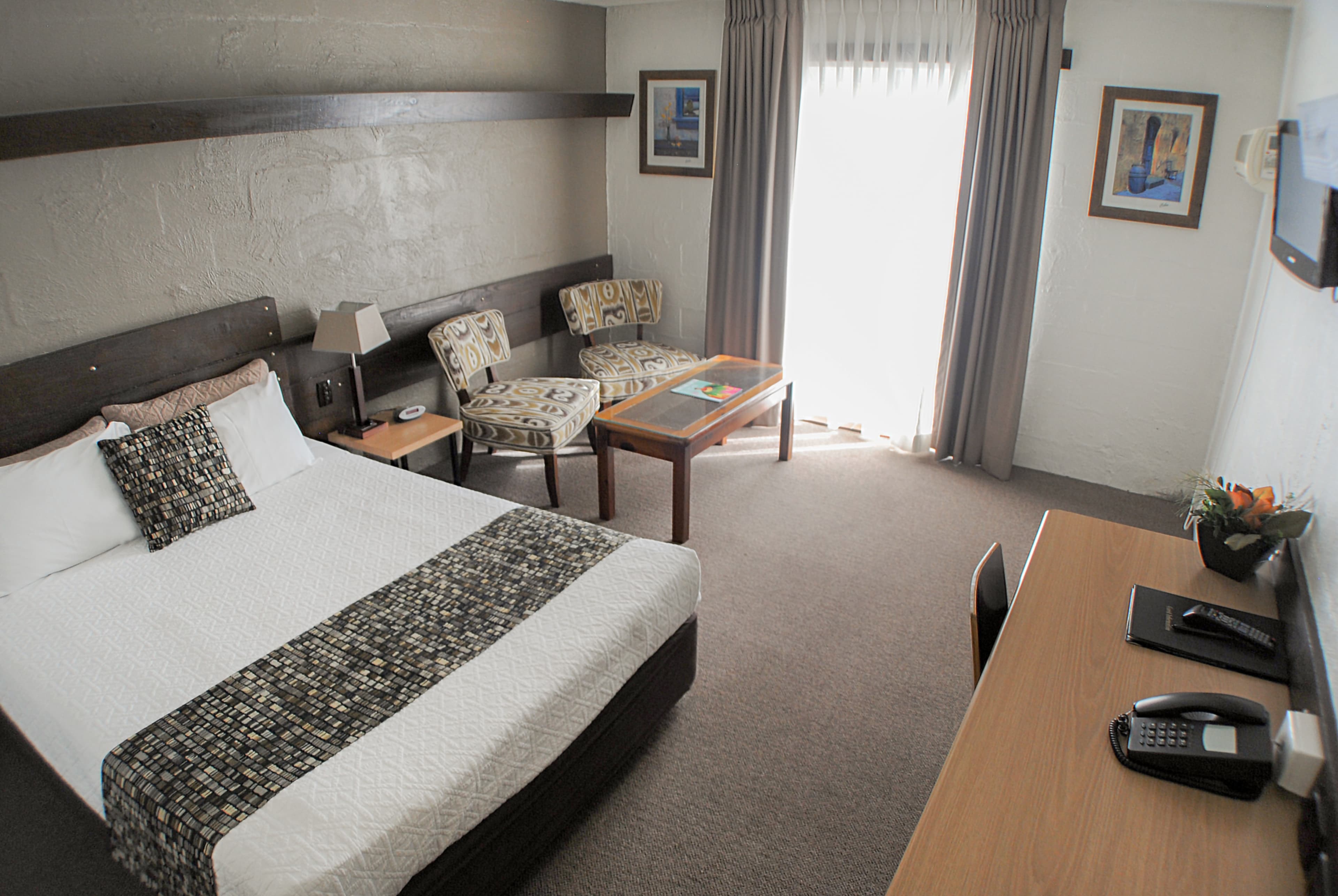 Airport Hacienda Motel