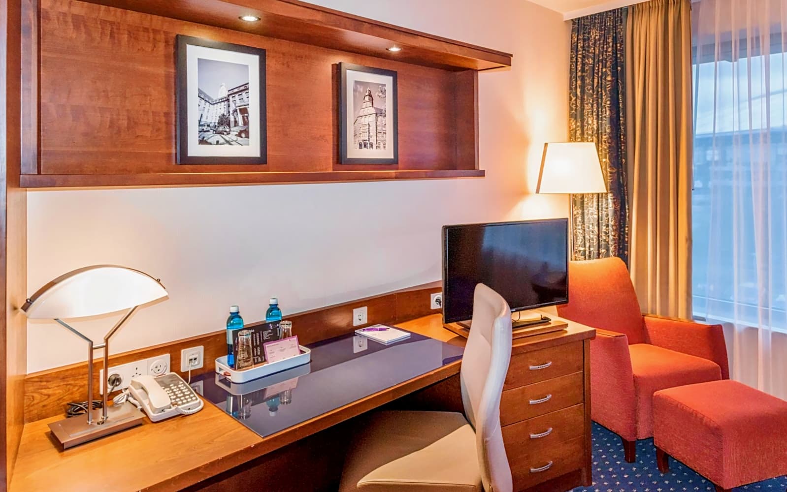 stays by friends Gelsenkirchen