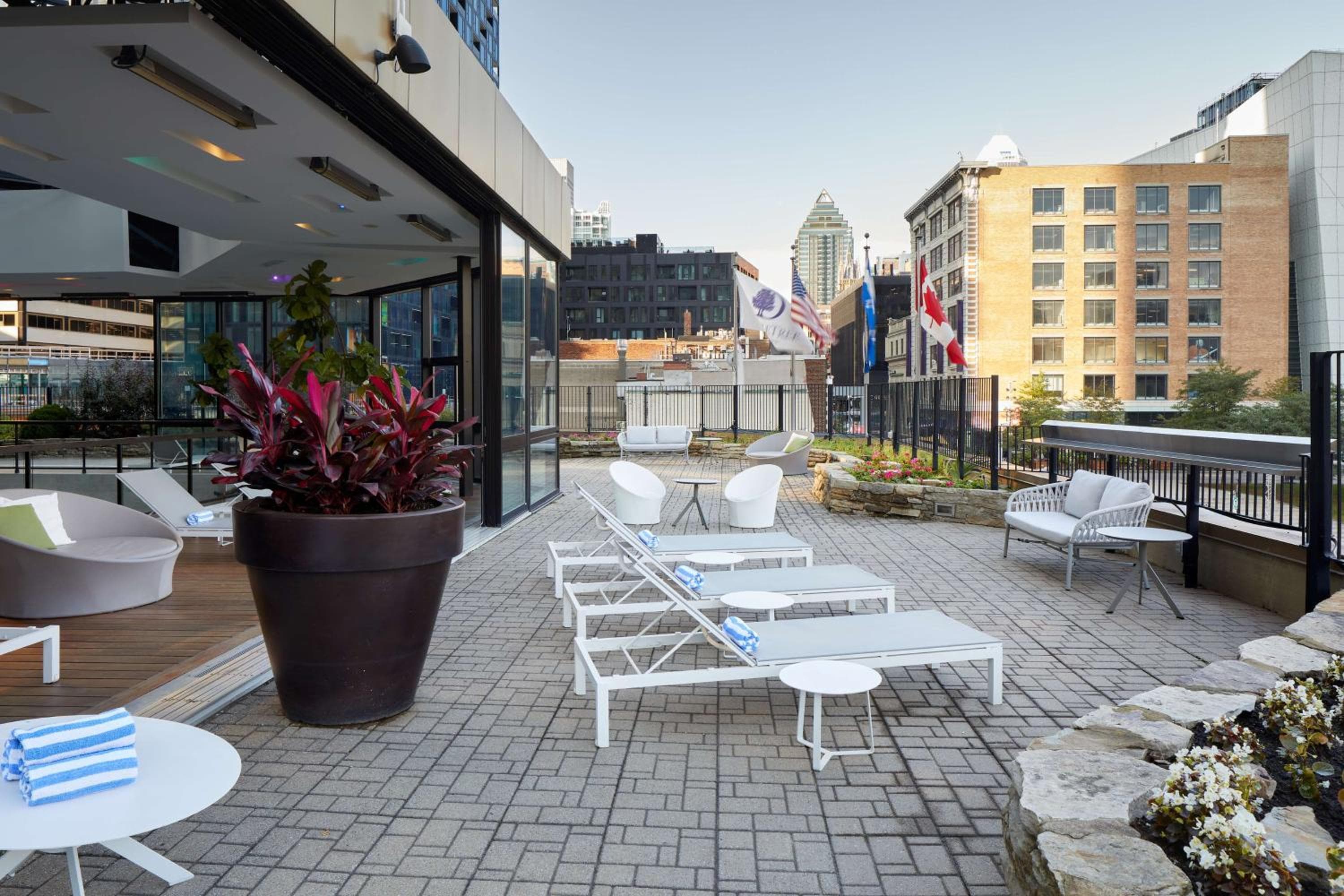 DoubleTree by Hilton Montreal