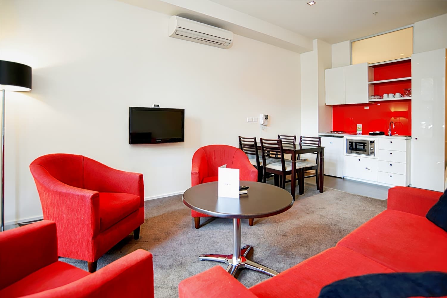 City Edge on Elizabeth Apartment Hotel