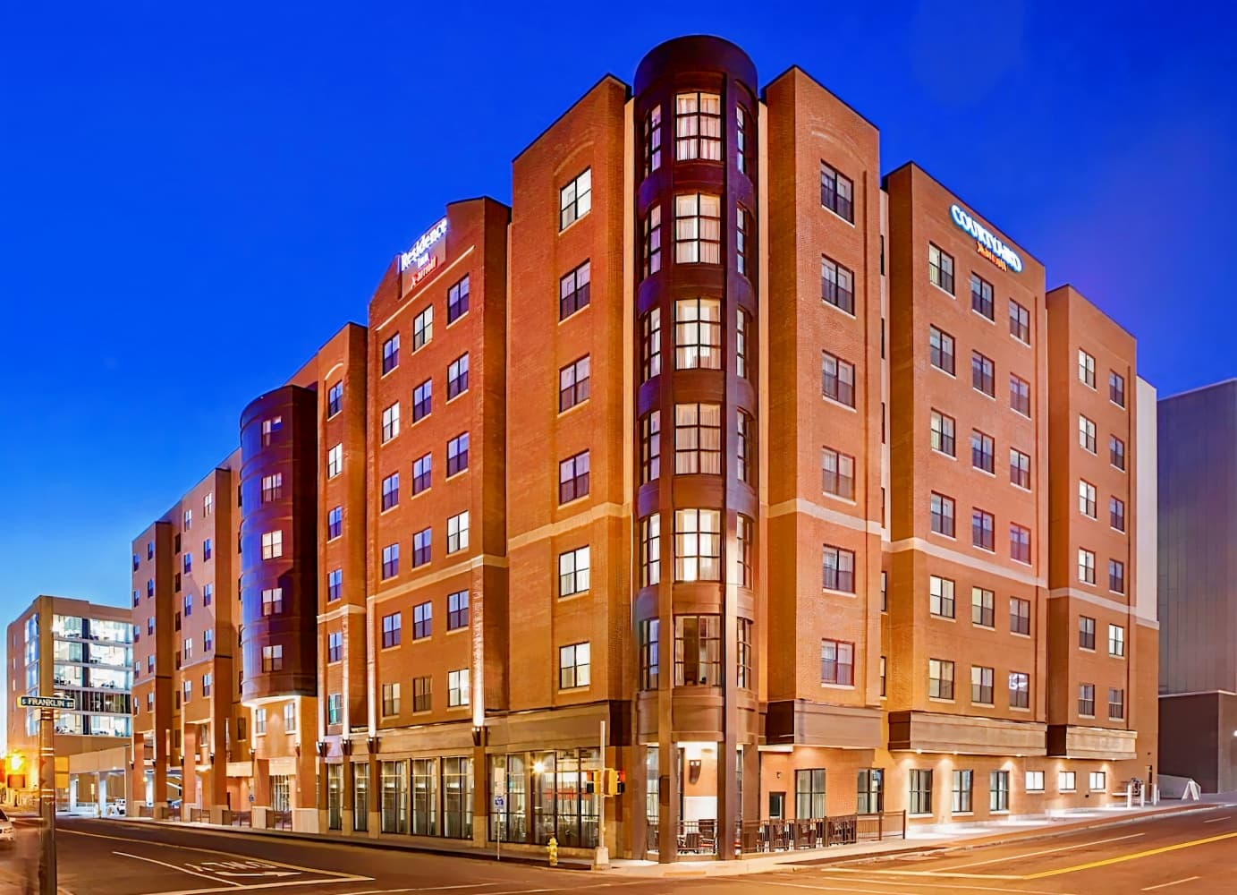Courtyard by Marriott Syracuse Downtown at Armory Square