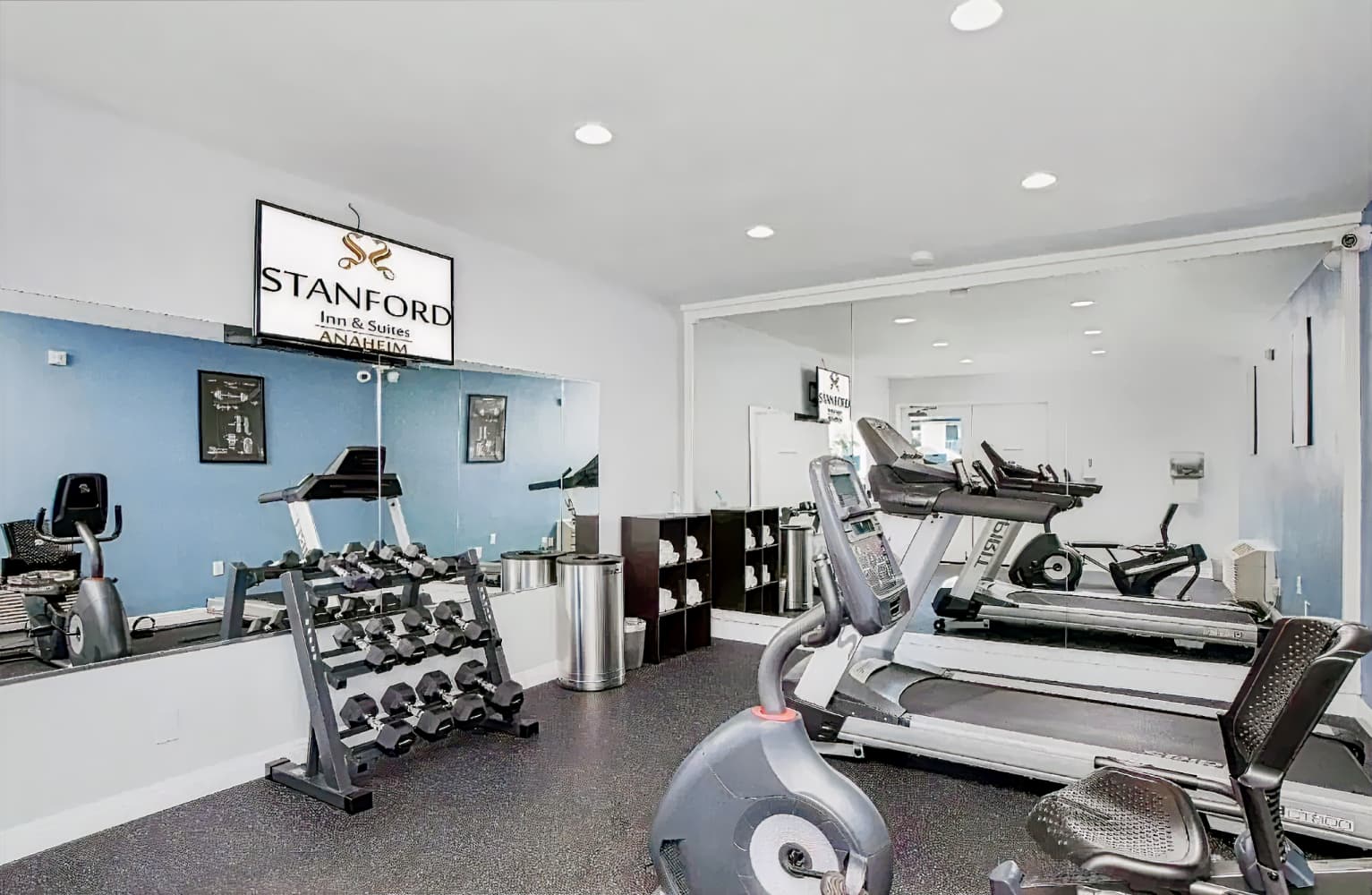 Stanford Inn & Suites Anaheim