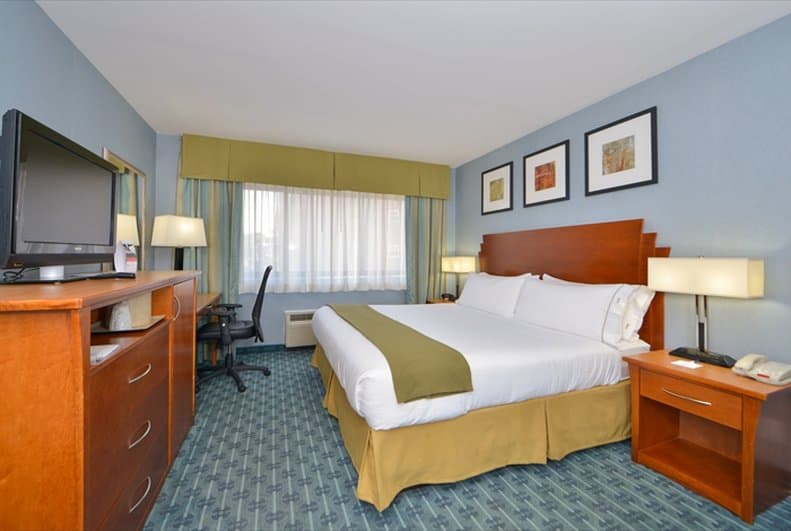 Holiday Inn Express LaGuardia "(doublon)"