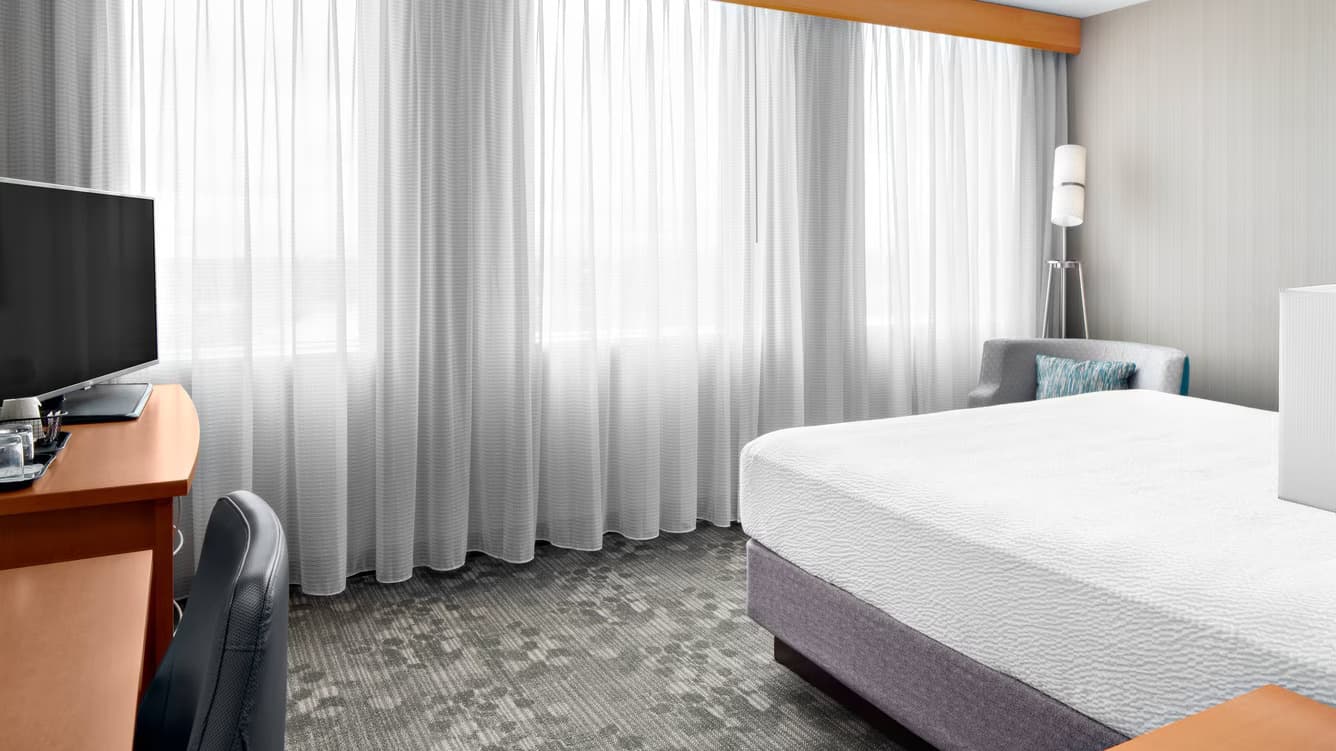 Courtyard By Marriott Edmonton Downtown