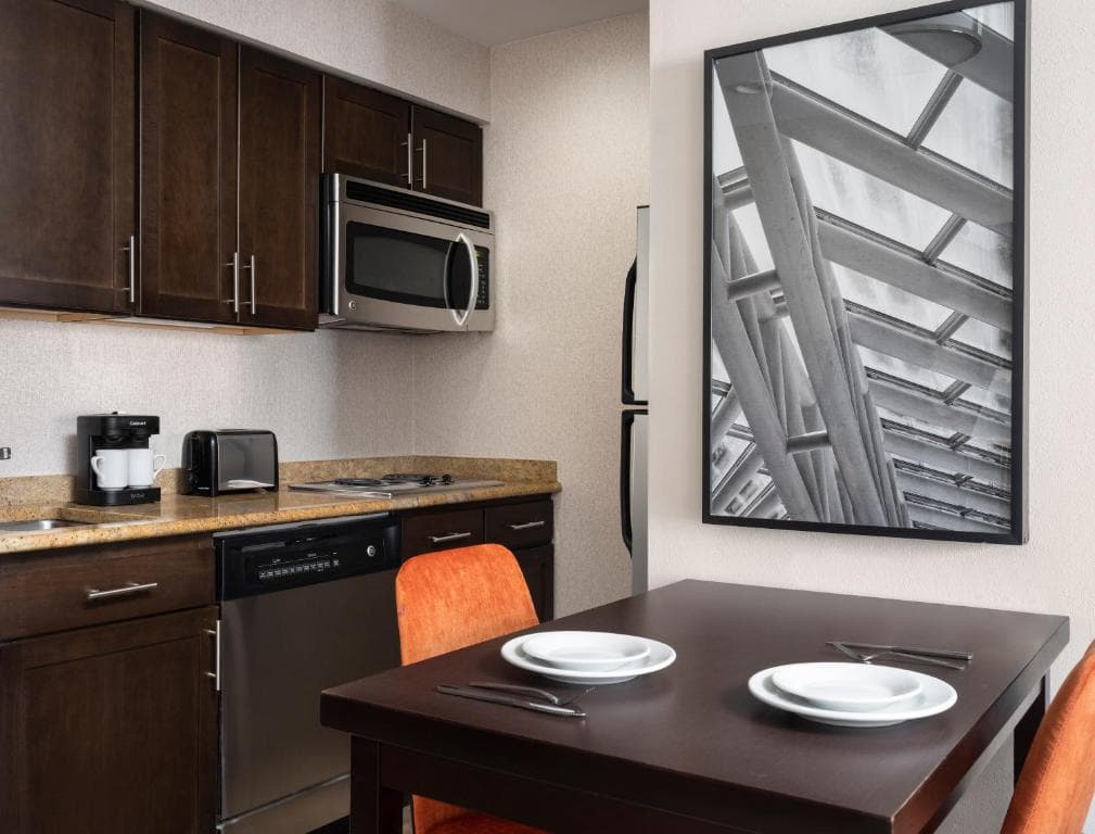 Homewood Suites by Hilton Carle Place - Garden City