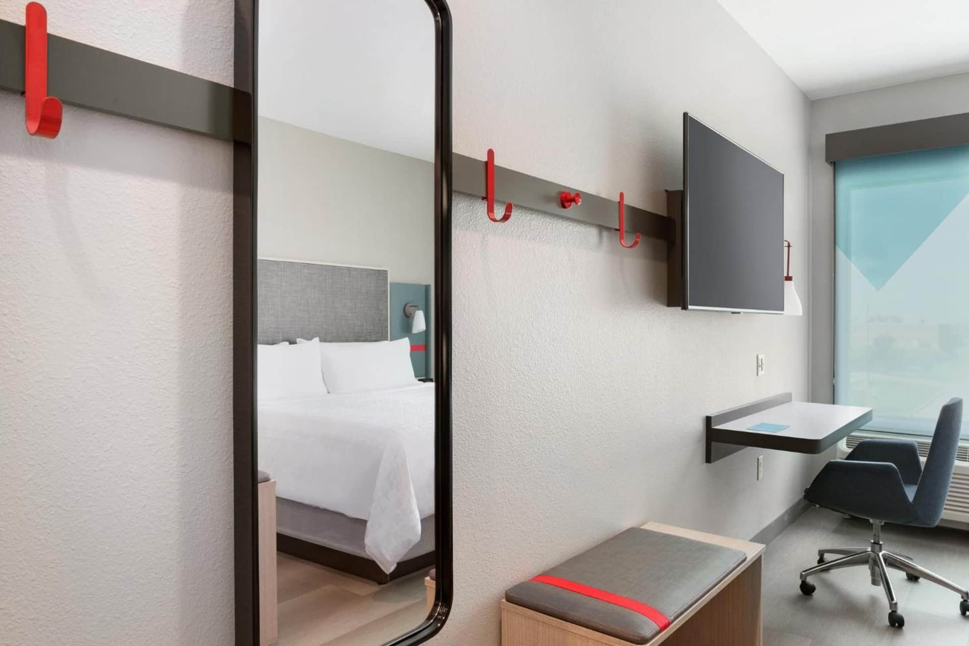 avid hotels - Brooklyn Dyker Heights, an IHG Hotel