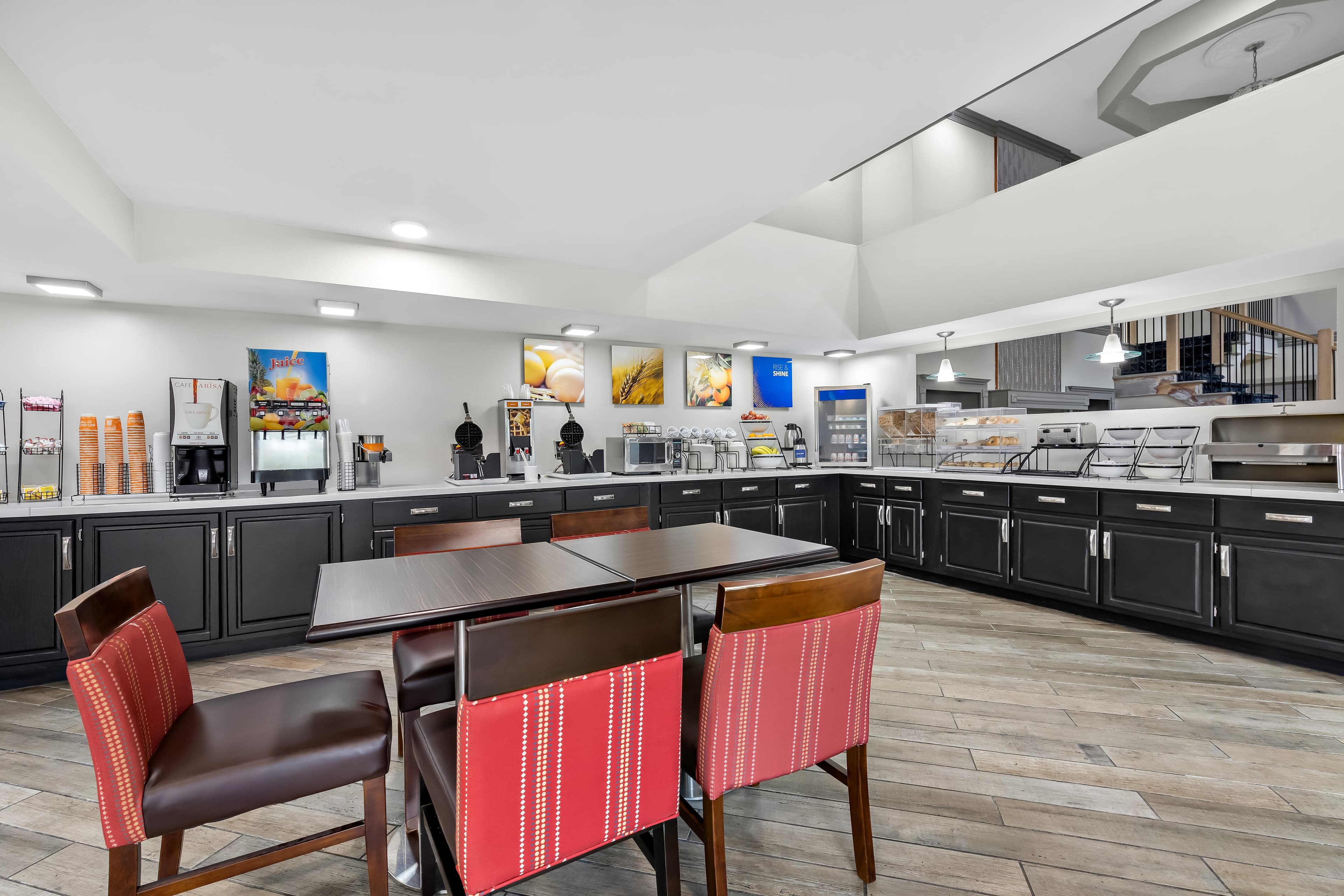 Comfort Inn & Suites Nashville Near Tanger Outlets