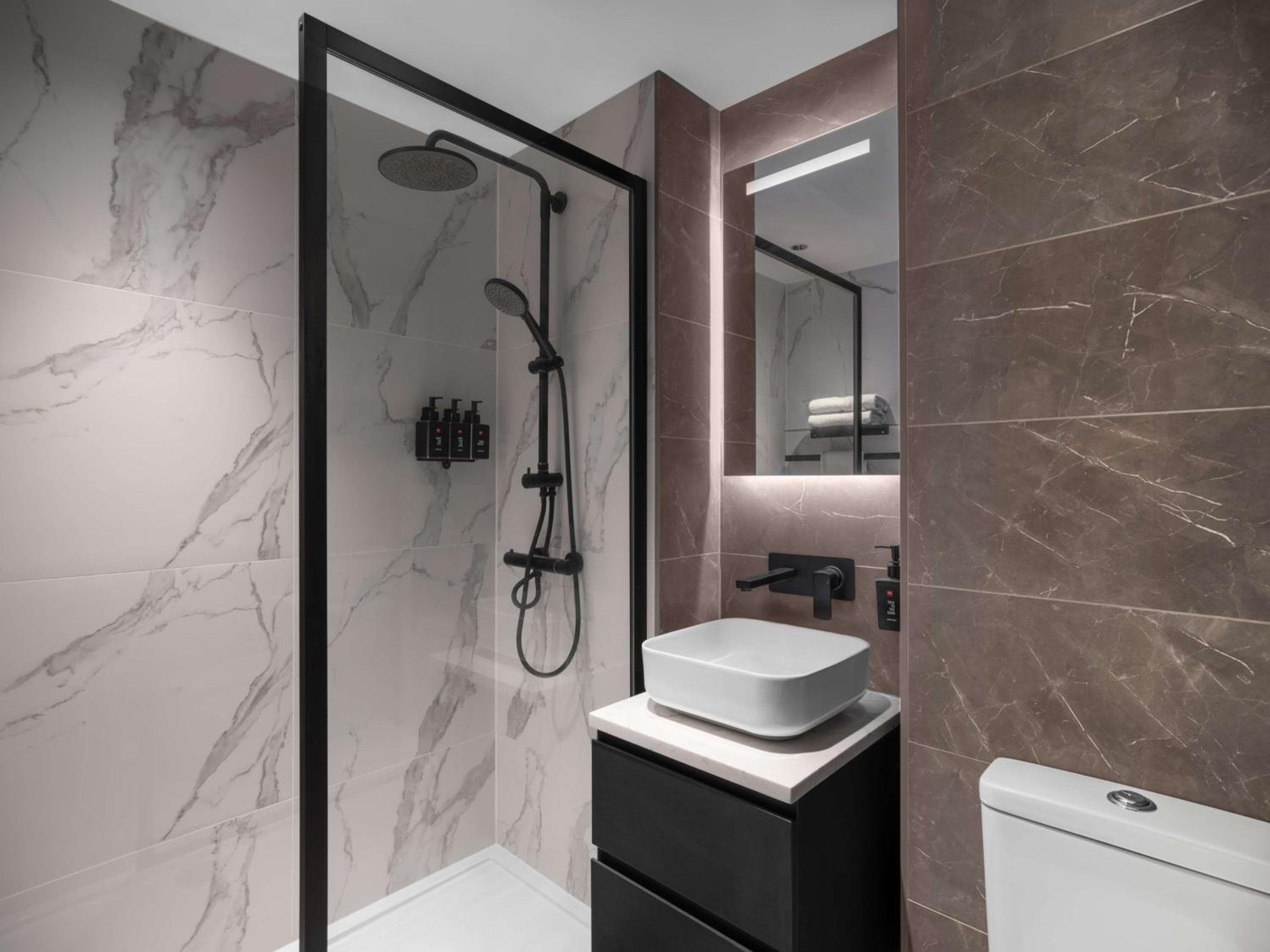 Radisson RED London Gatwick Airport