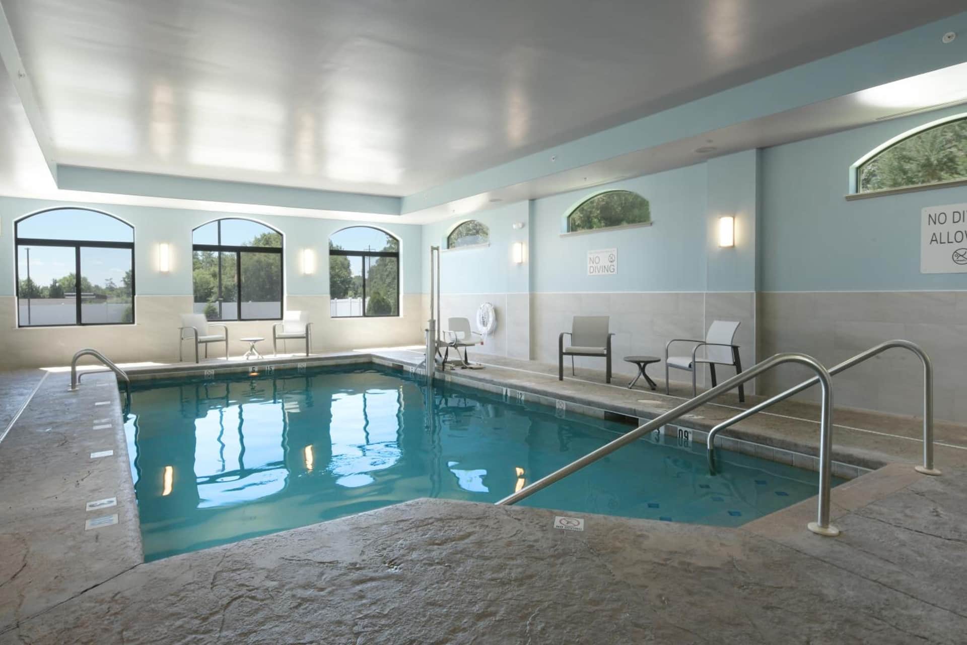 Holiday Inn Express & Suites - Williamstown - Glassboro, an IHG Hotel