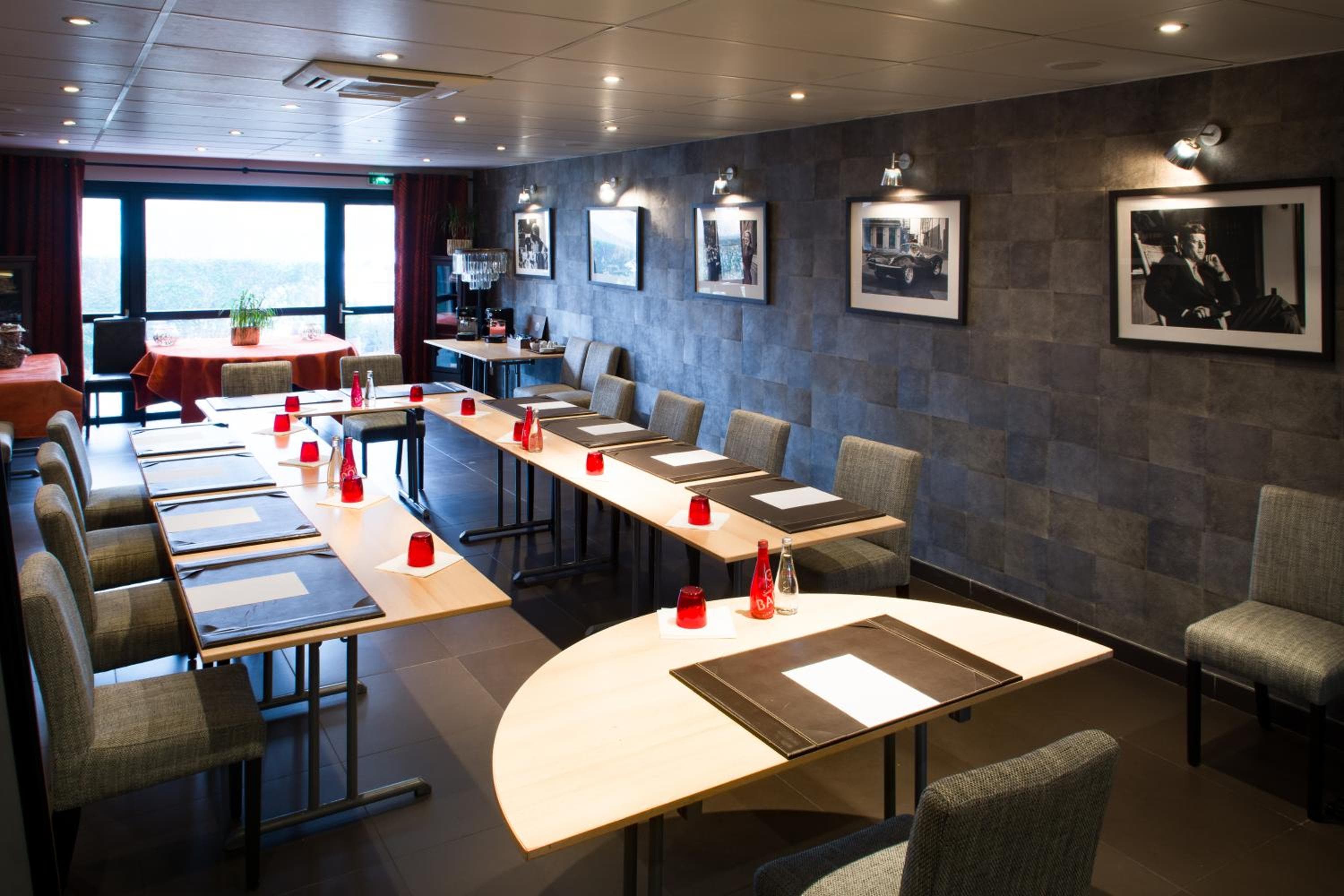 Hôtel Acadie Éragny