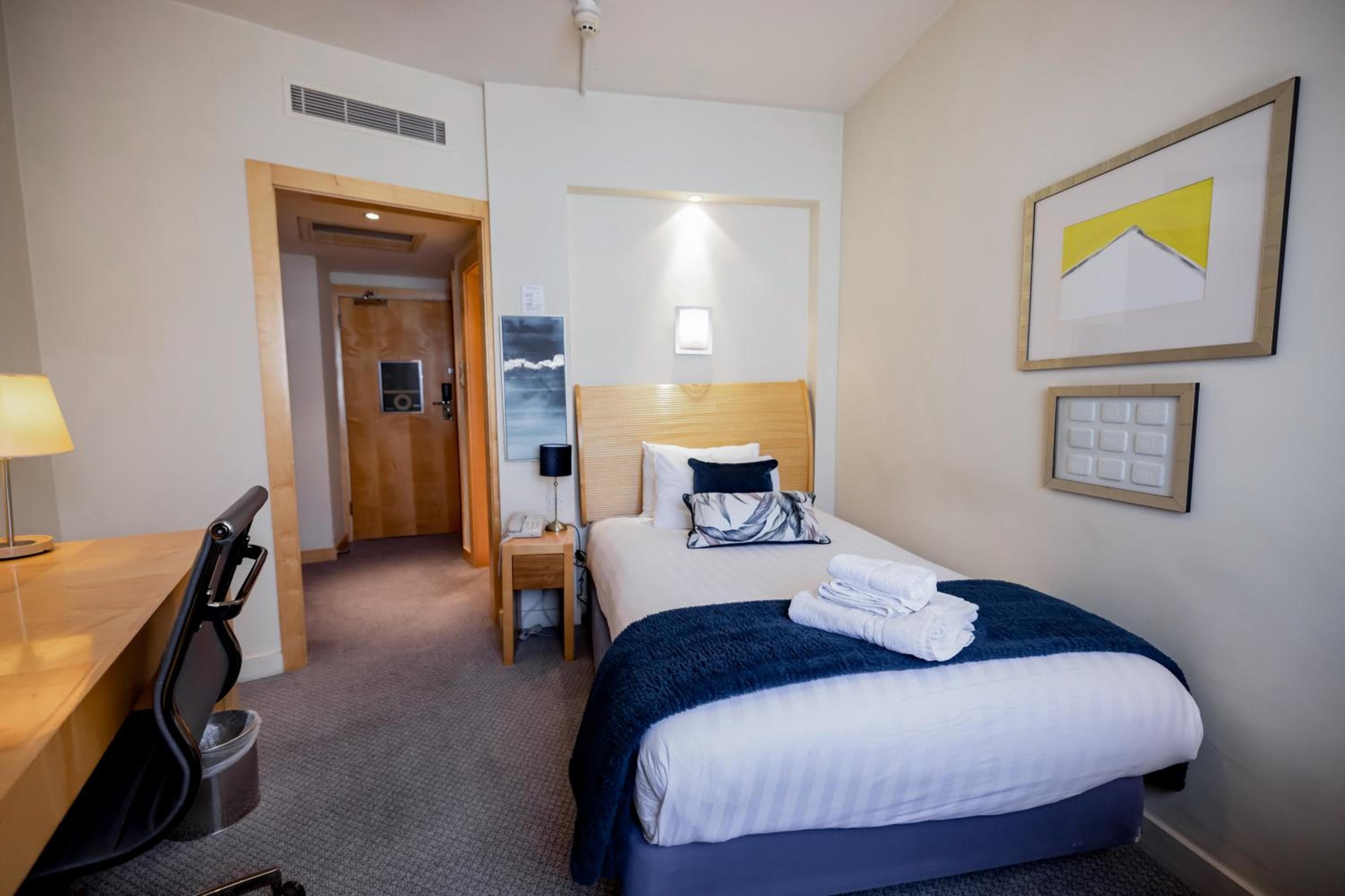 Best Western London Heathrow Ariel Hotel