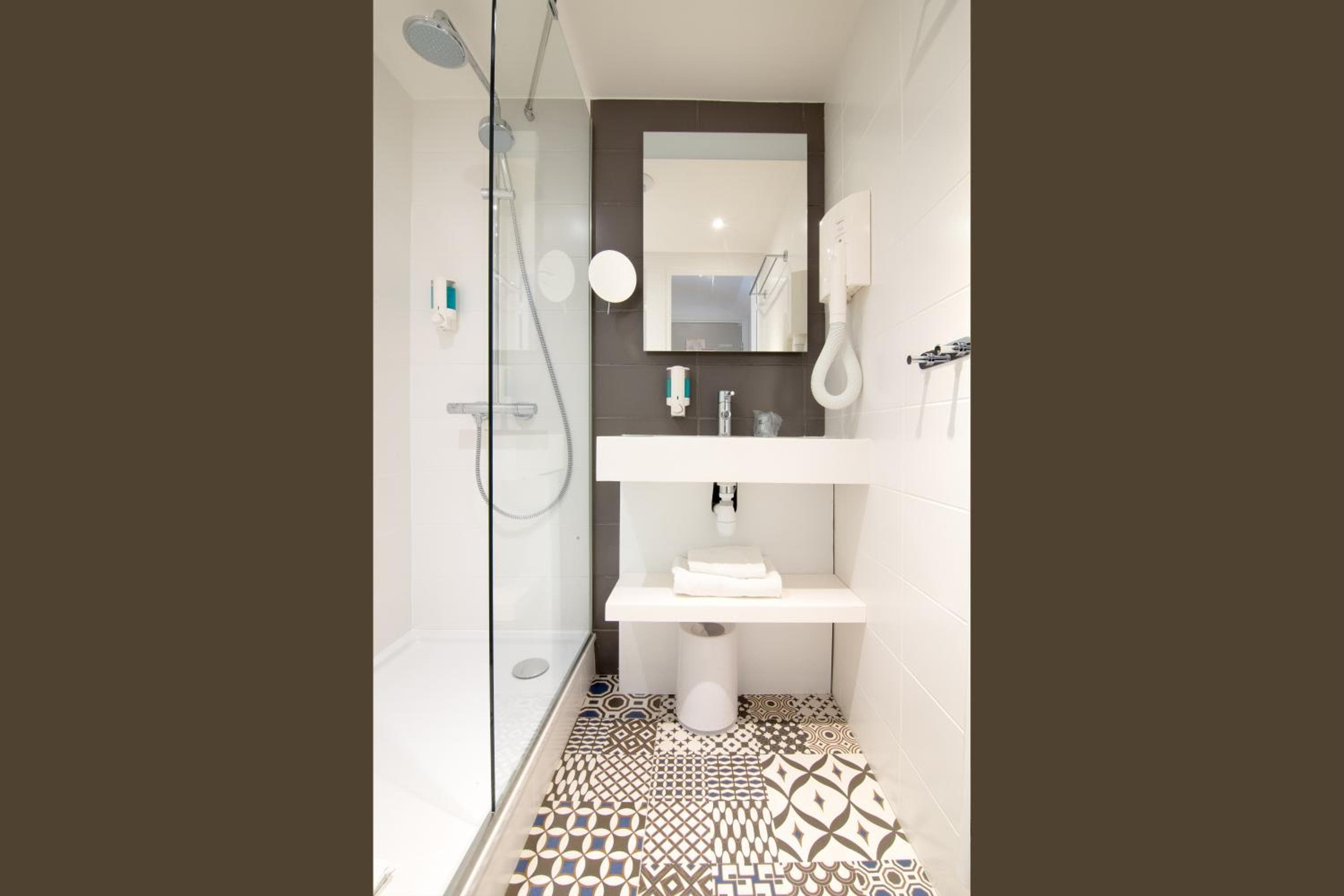 Hotel La Régence Courbevoie