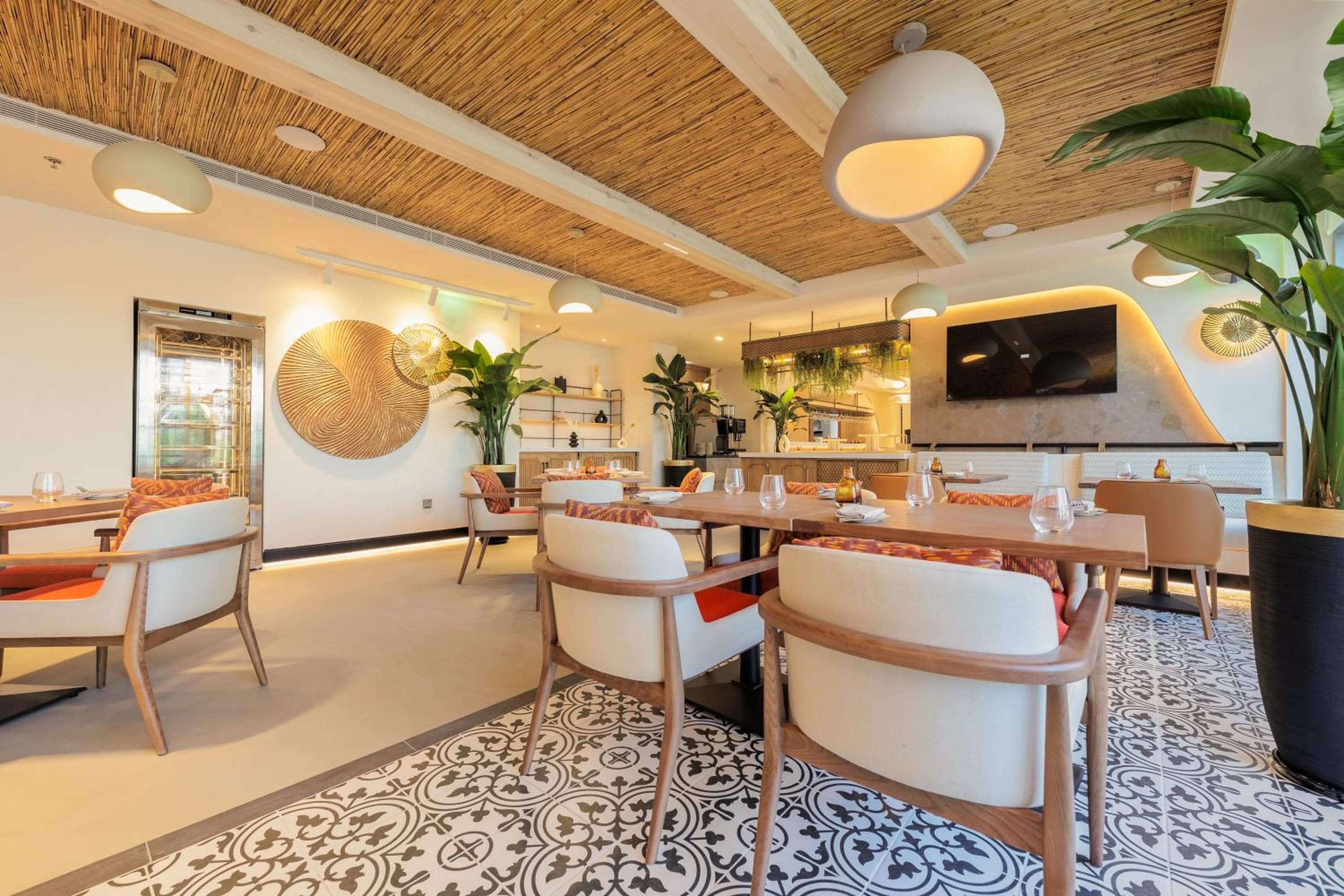 Holiday Inn Dubai Village Circle