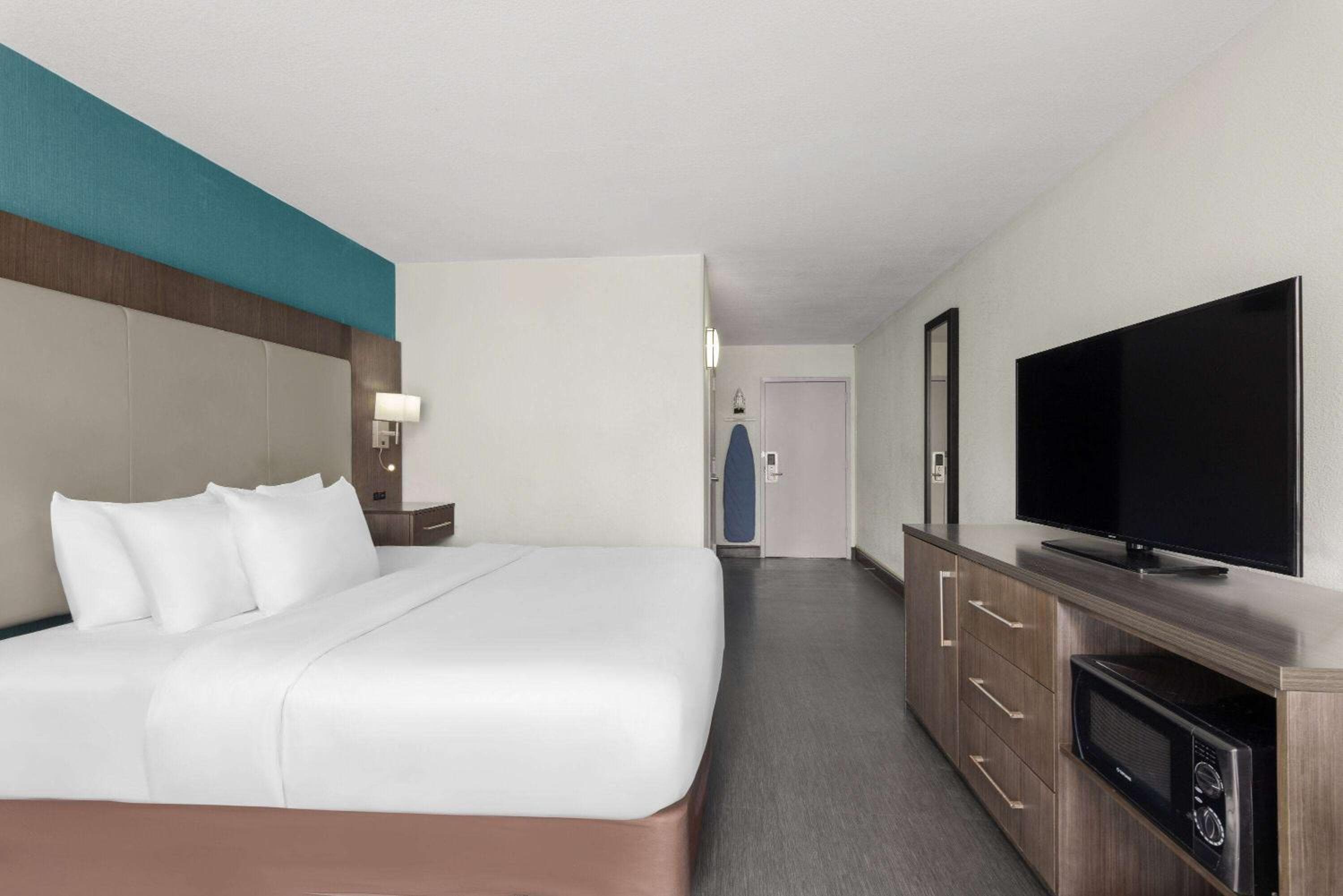 Wingate by Wyndham Kansas City