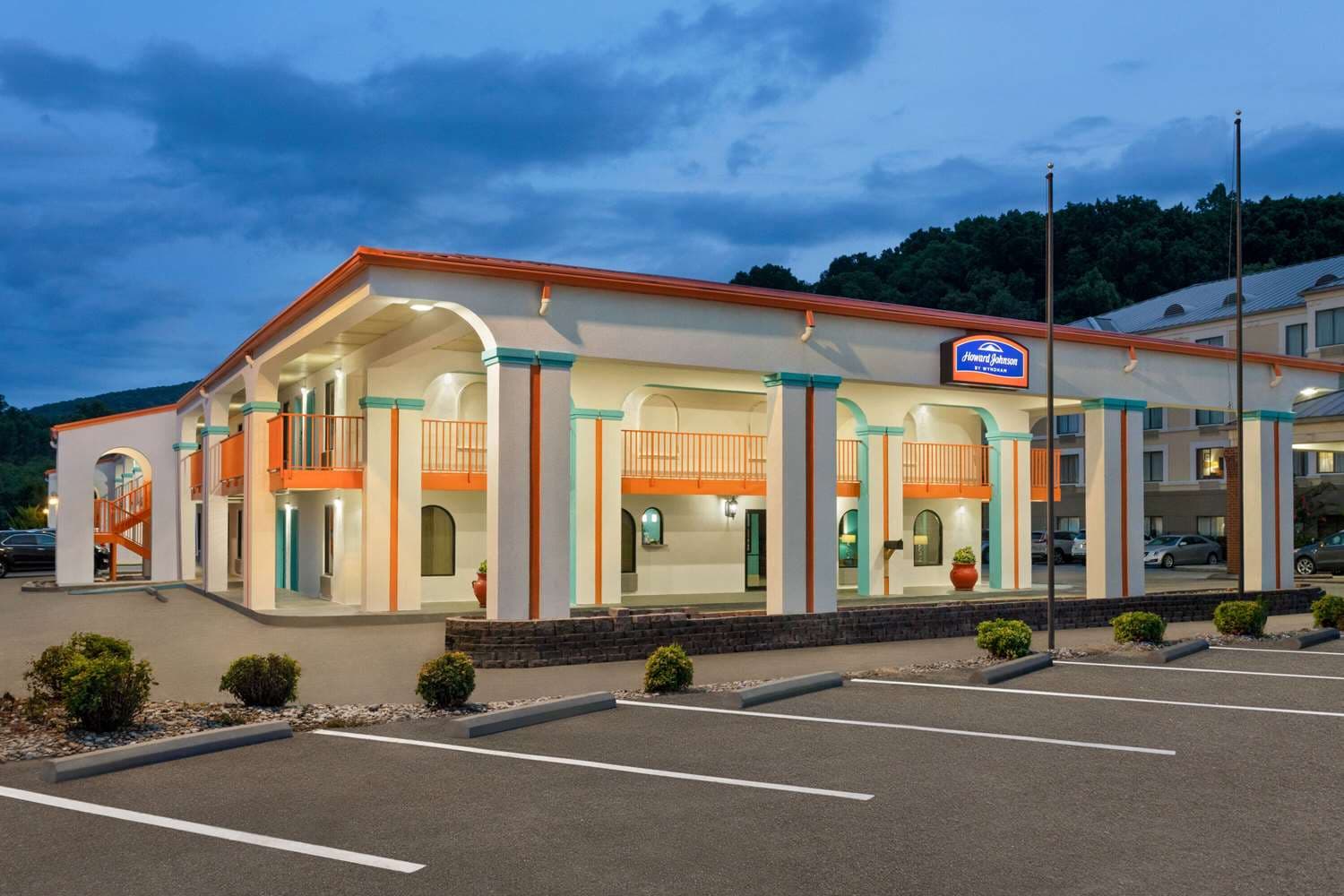 Howard Johnson by Wyndham Chattanooga Lookout Mountain I-24