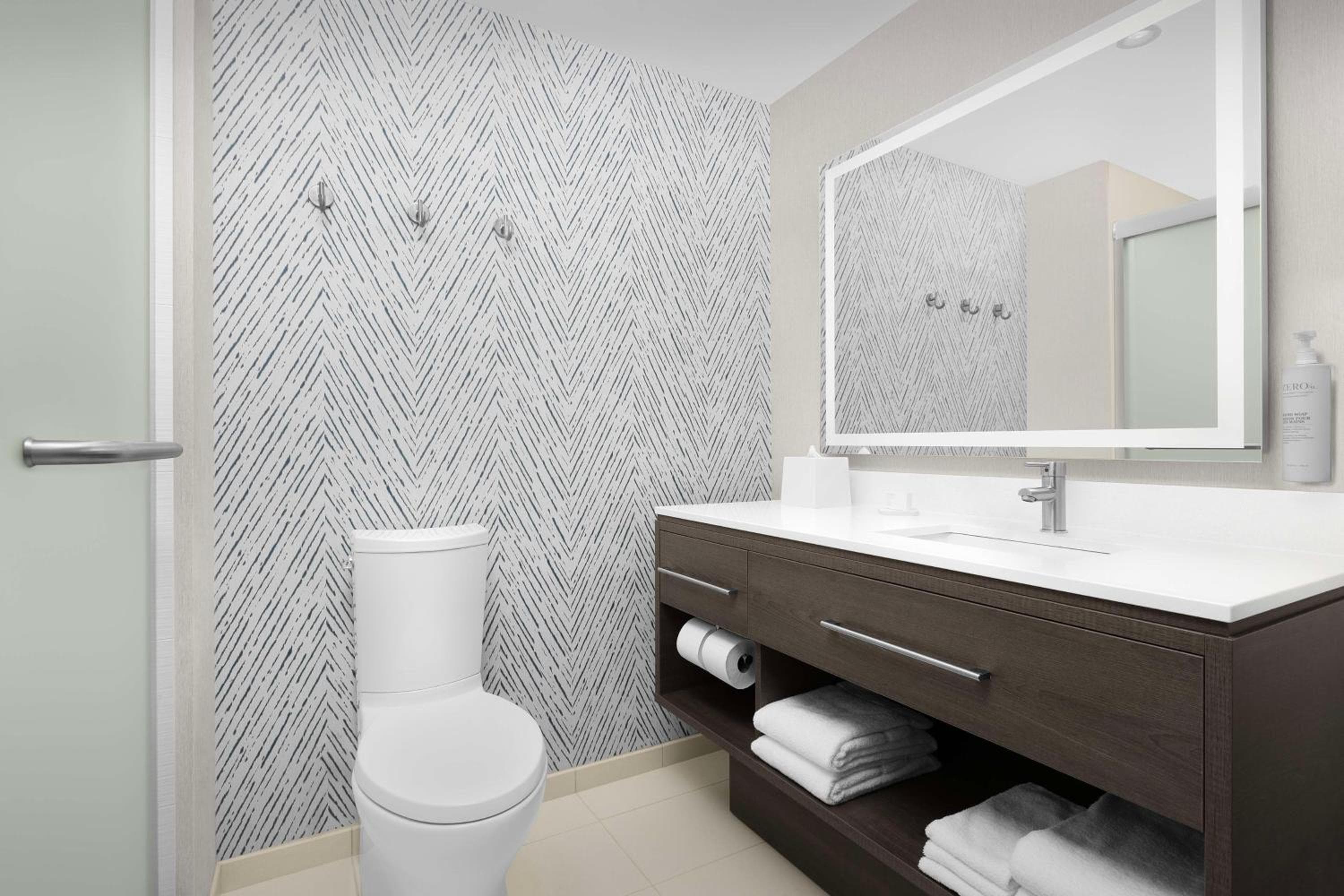 Home2 Suites by Hilton Falls Church