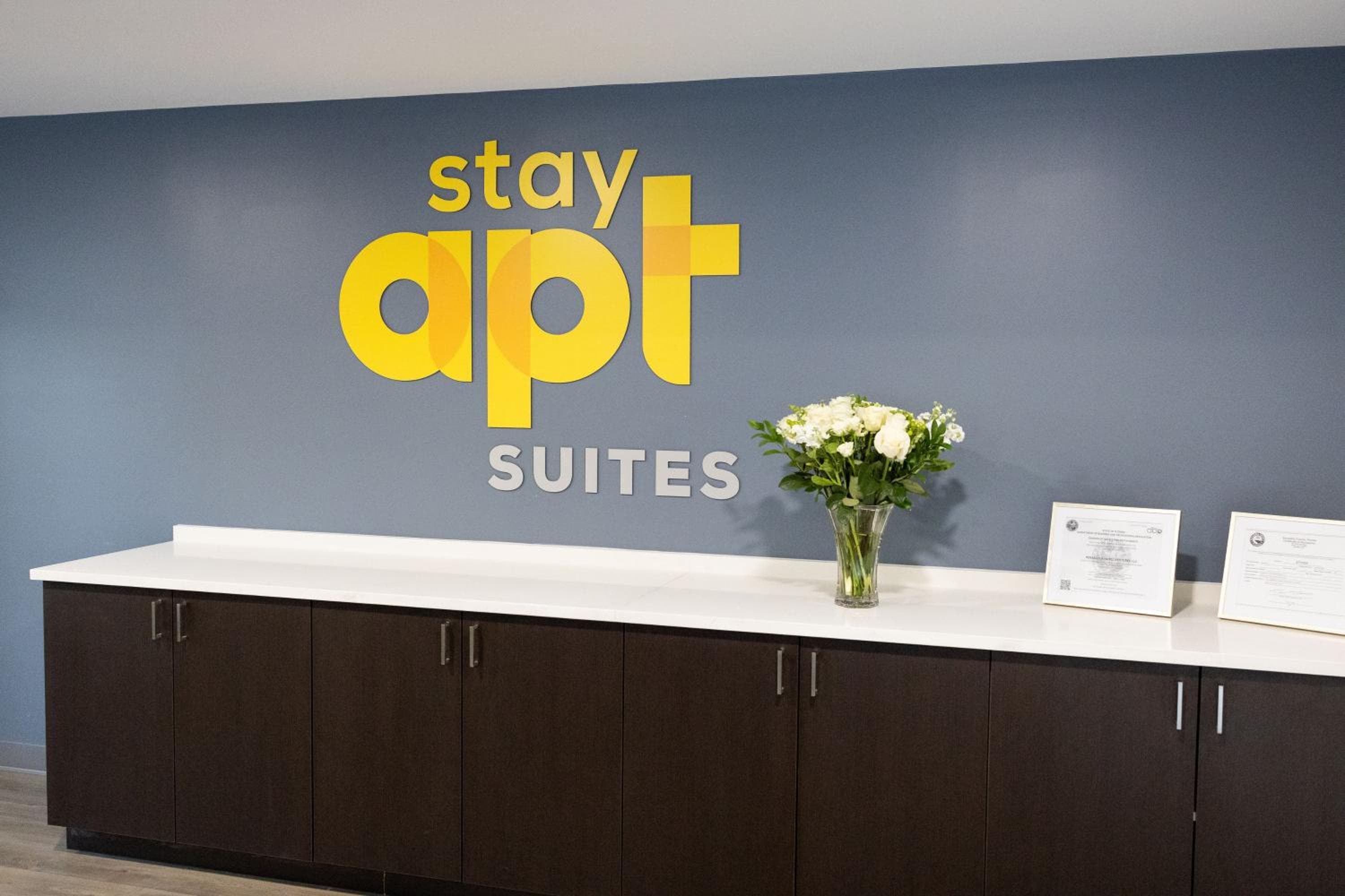 stayAPT Suites Charlotte North
