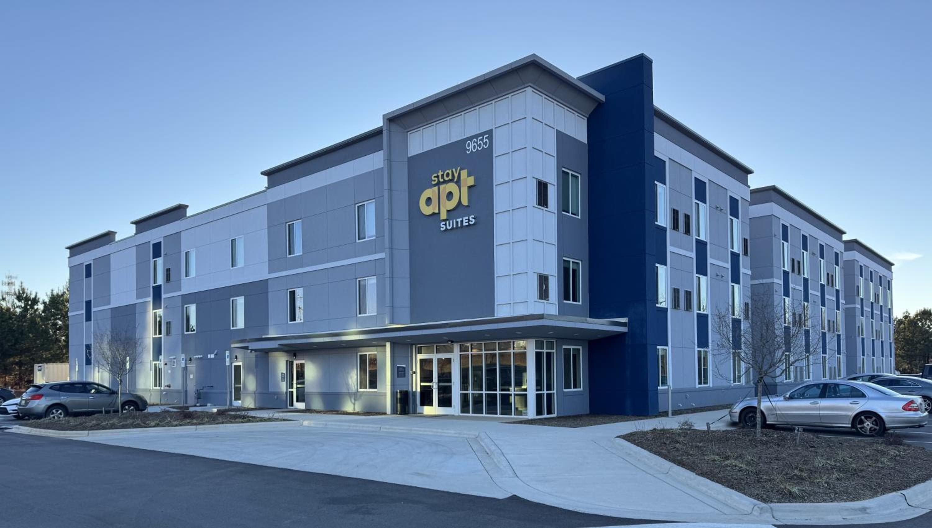 stayAPT Suites Charlotte North
