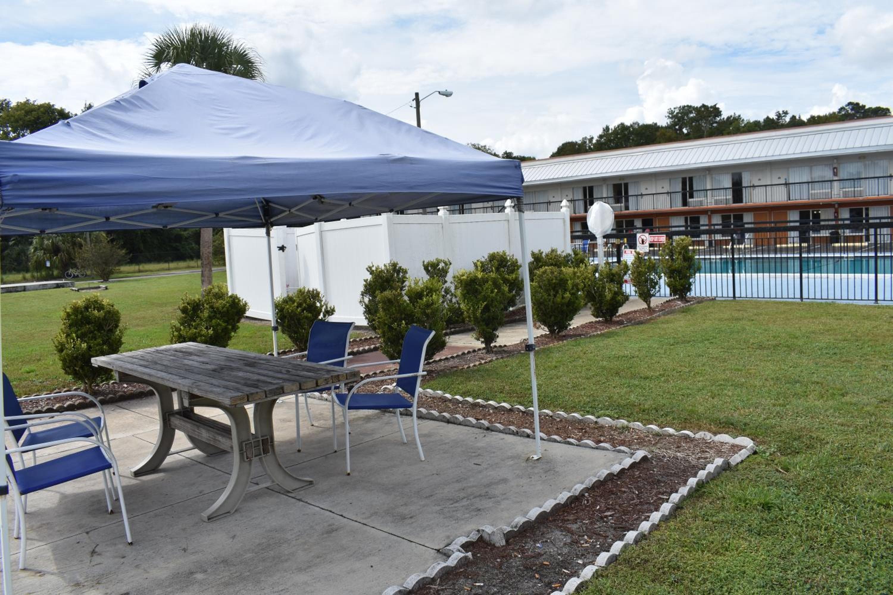 Days Inn by Wyndham Wildwood I-75