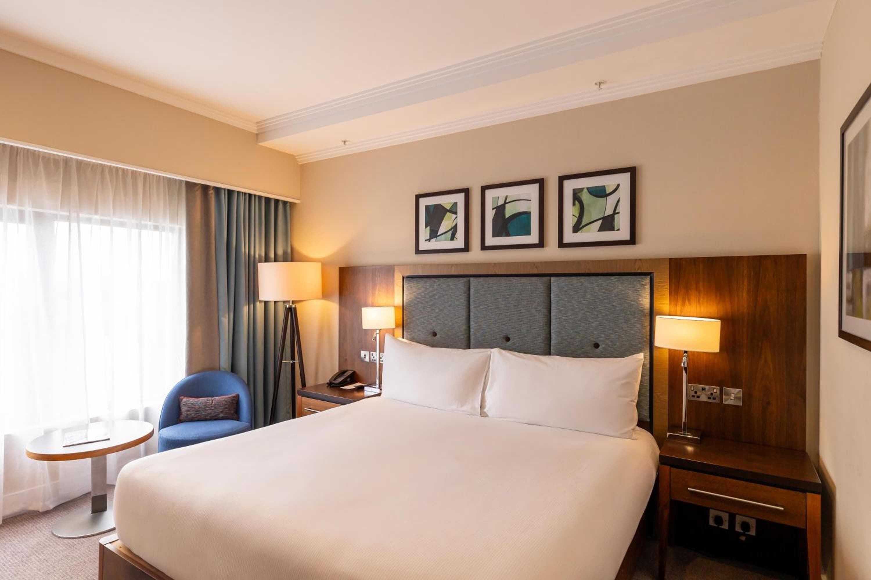 DoubleTree by Hilton London - Victoria
