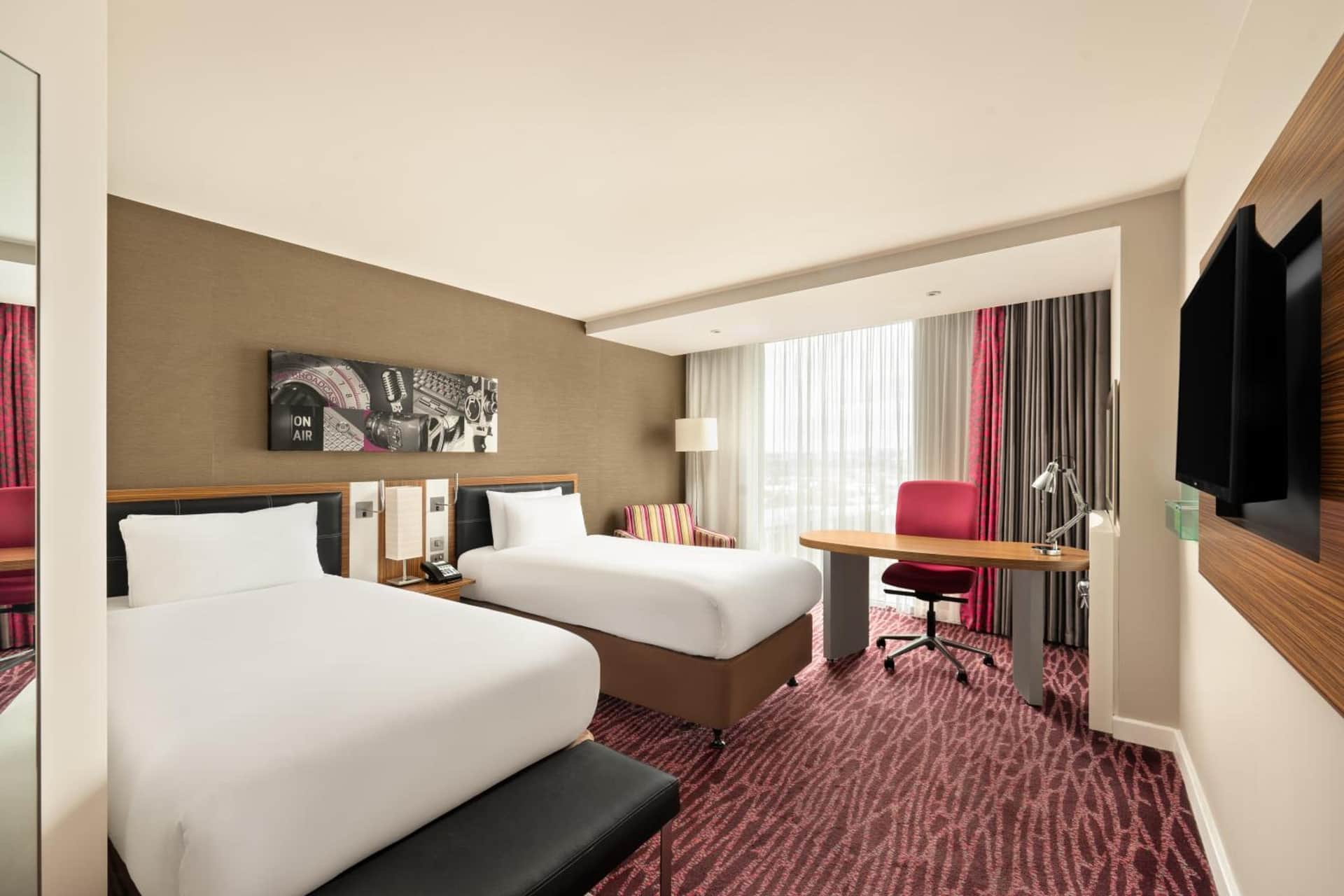 Holiday Inn Manchester-Mediacityuk by IHG