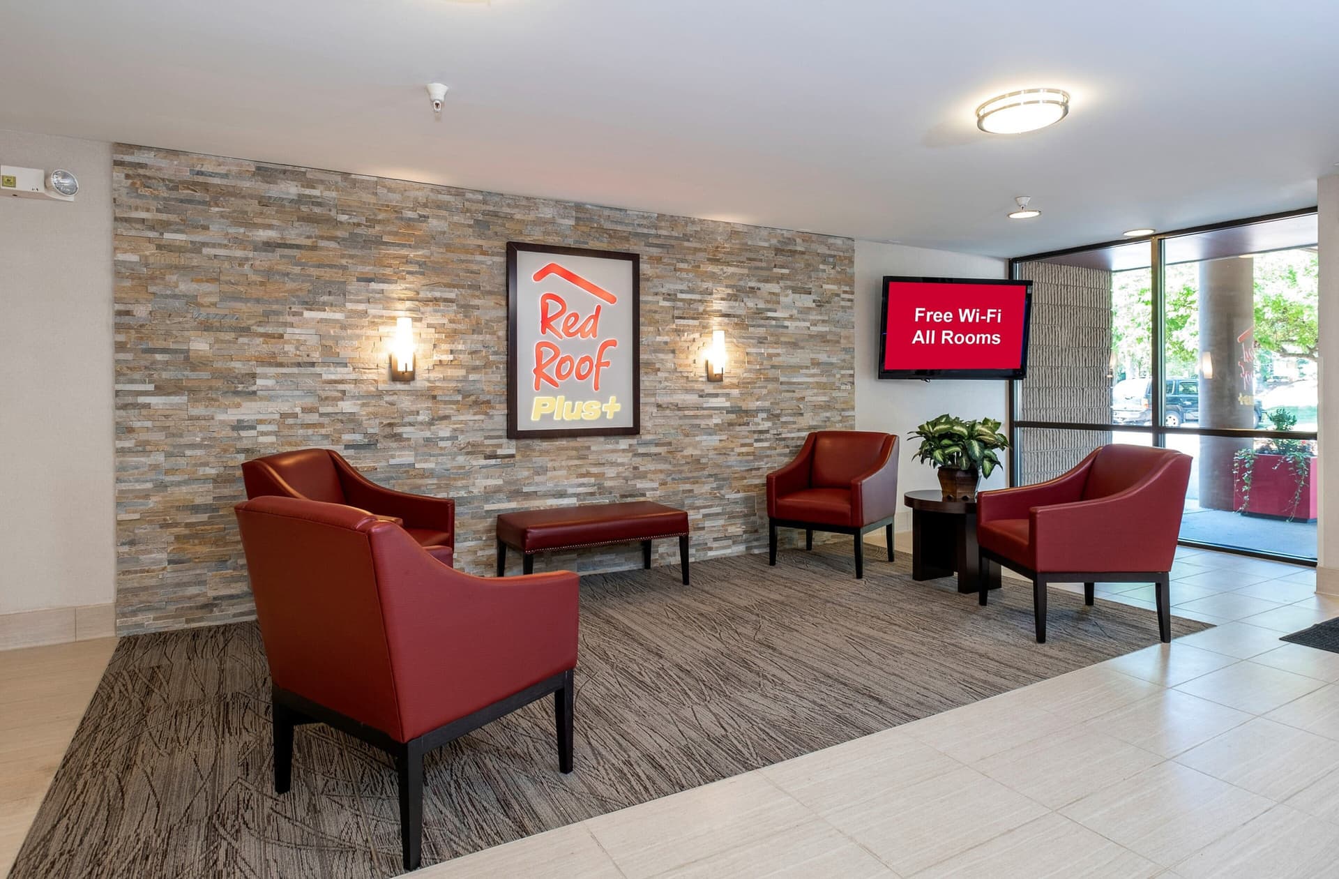 Red Roof Inn PLUS Boston - Mansfield - Foxboro