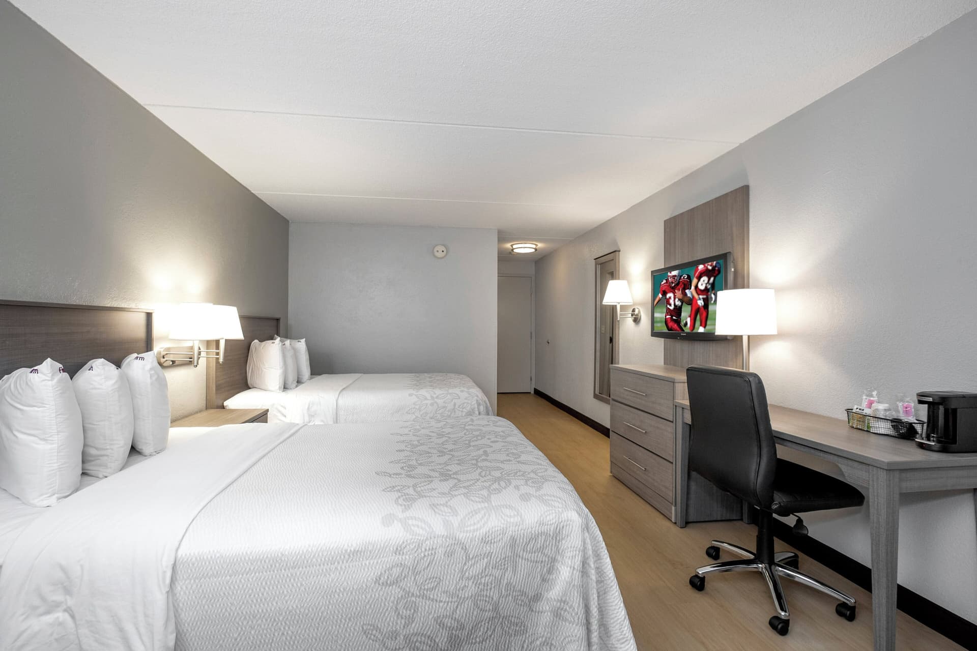 Red Roof Inn PLUS Boston - Mansfield - Foxboro