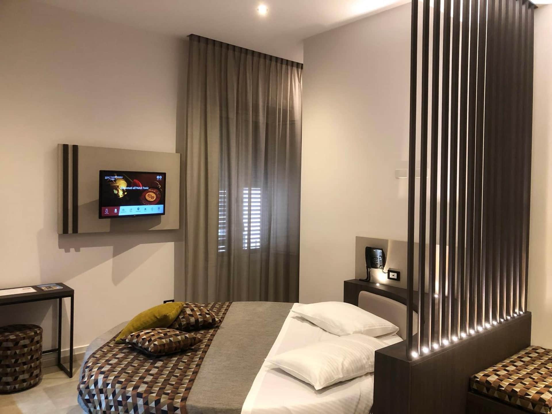 Hotel Tonic