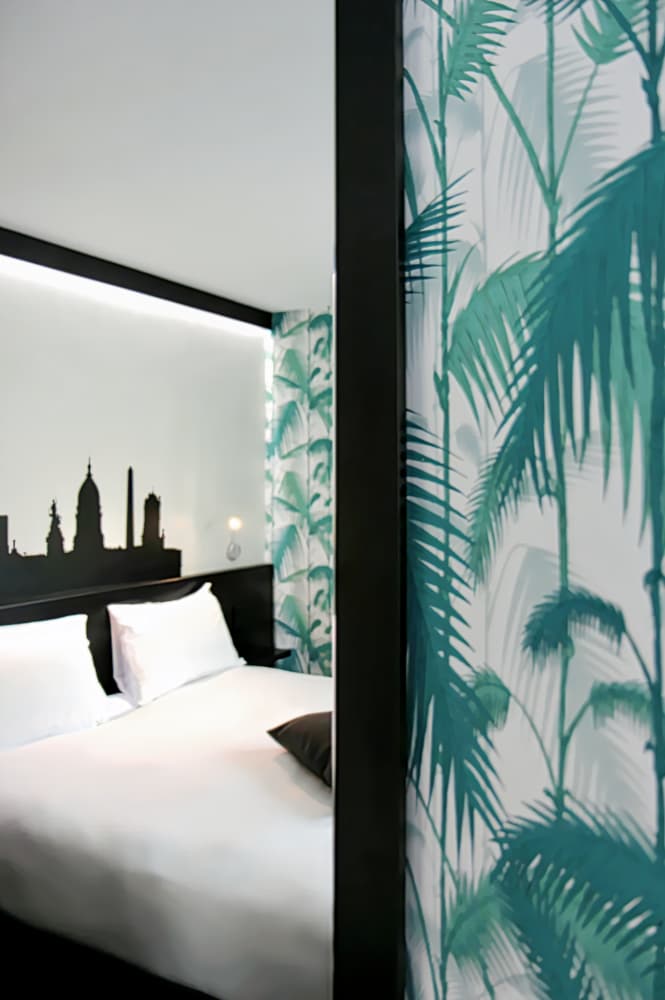 Comfort Hôtel Davout Nation